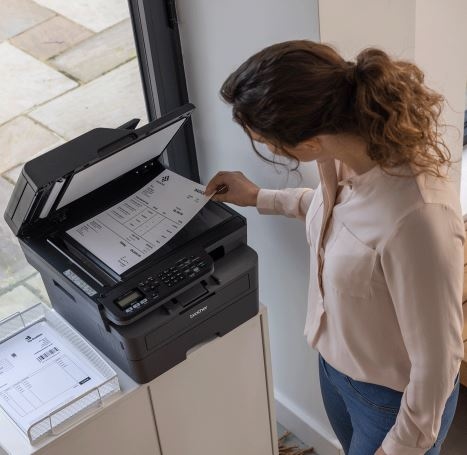 Brother MFC-L2800DW Compacte, draadloze all-in-one zwart-witlaserprinter A4